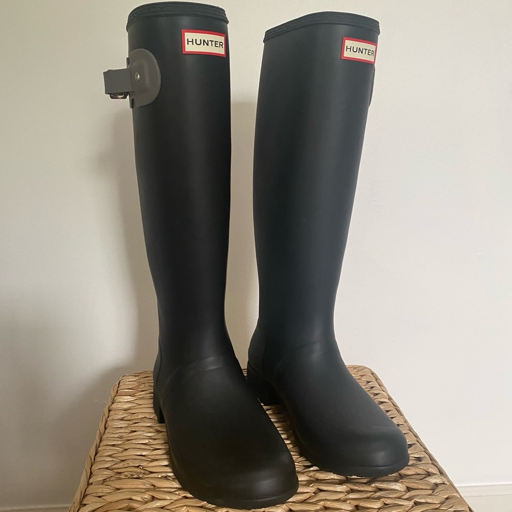 Hunter tall boot size 10
